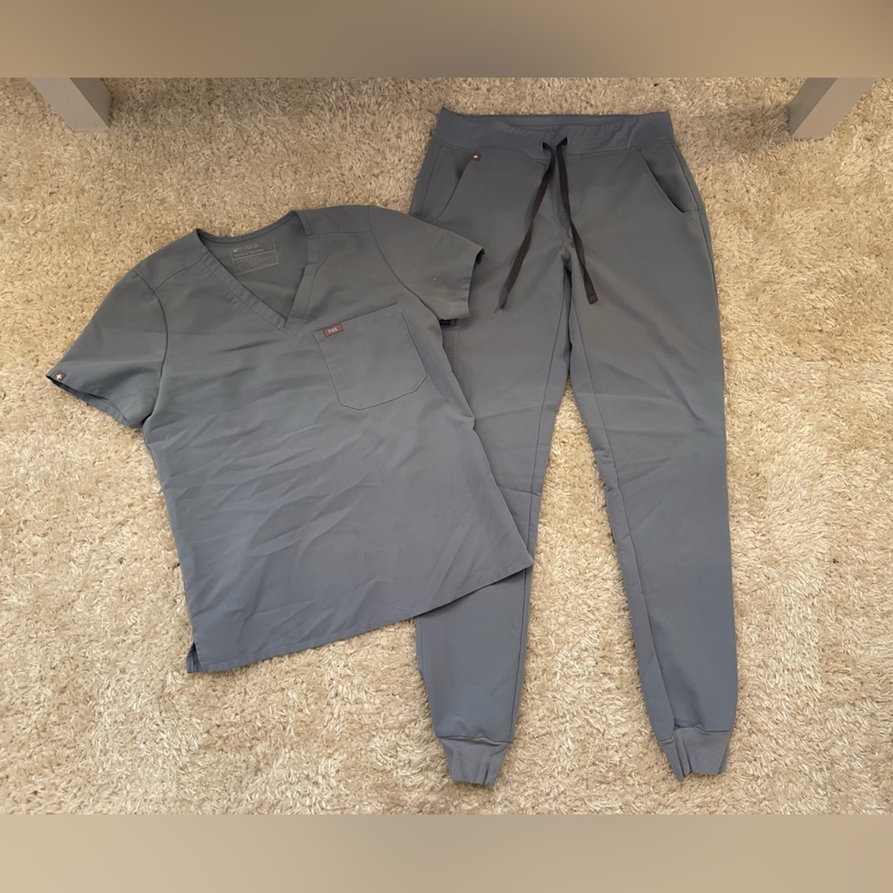 Figs Gray Scrub Set